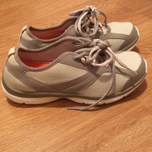 Easy Spirit e360 grey and white sneakers